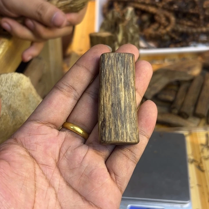 冷***牛沉香碎屑沉香8.8克