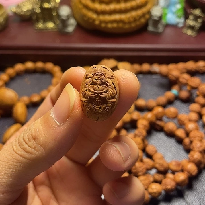 大桃核雕刻财神单籽