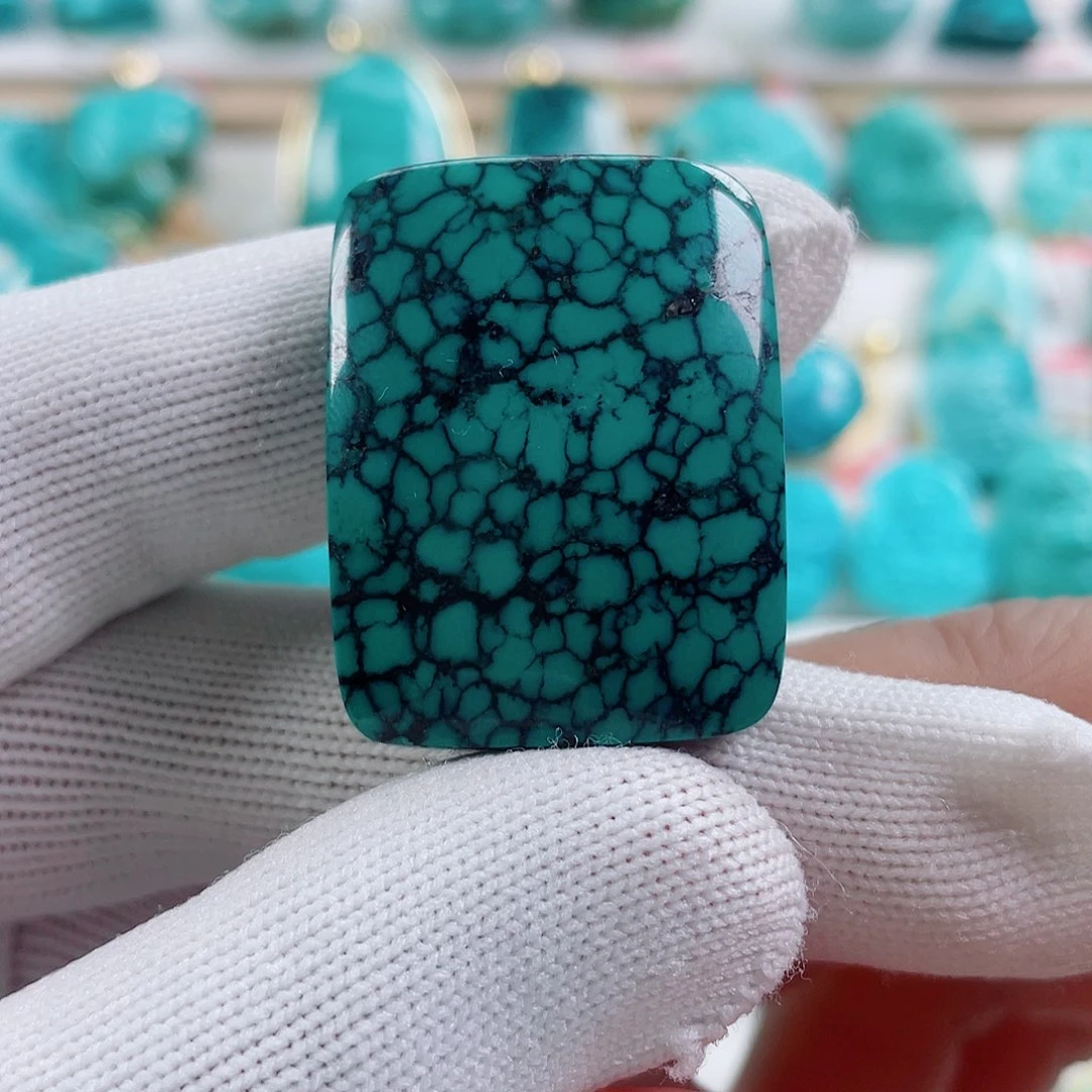 未镶嵌绿松石颈饰