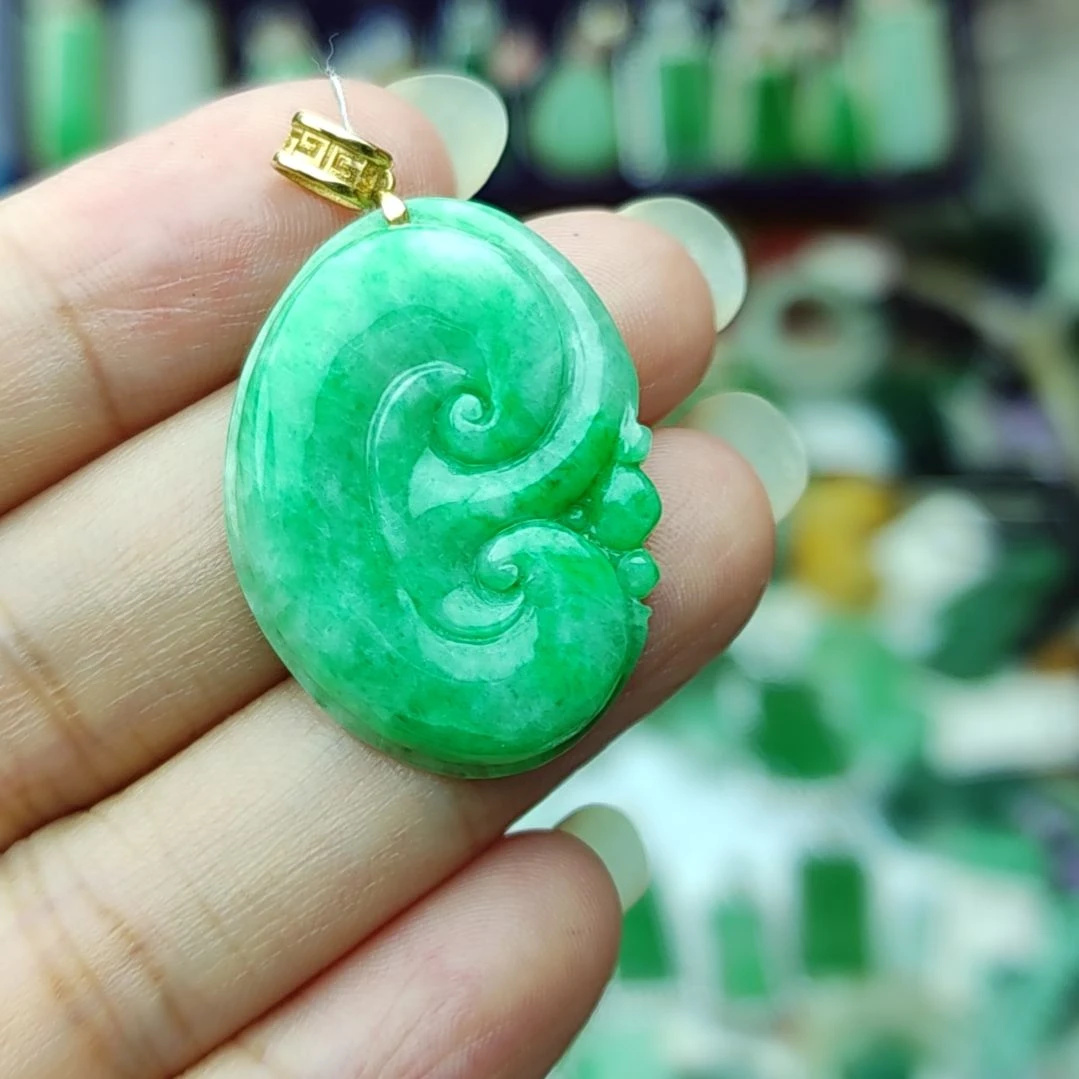 翡翠未镶嵌颈饰38