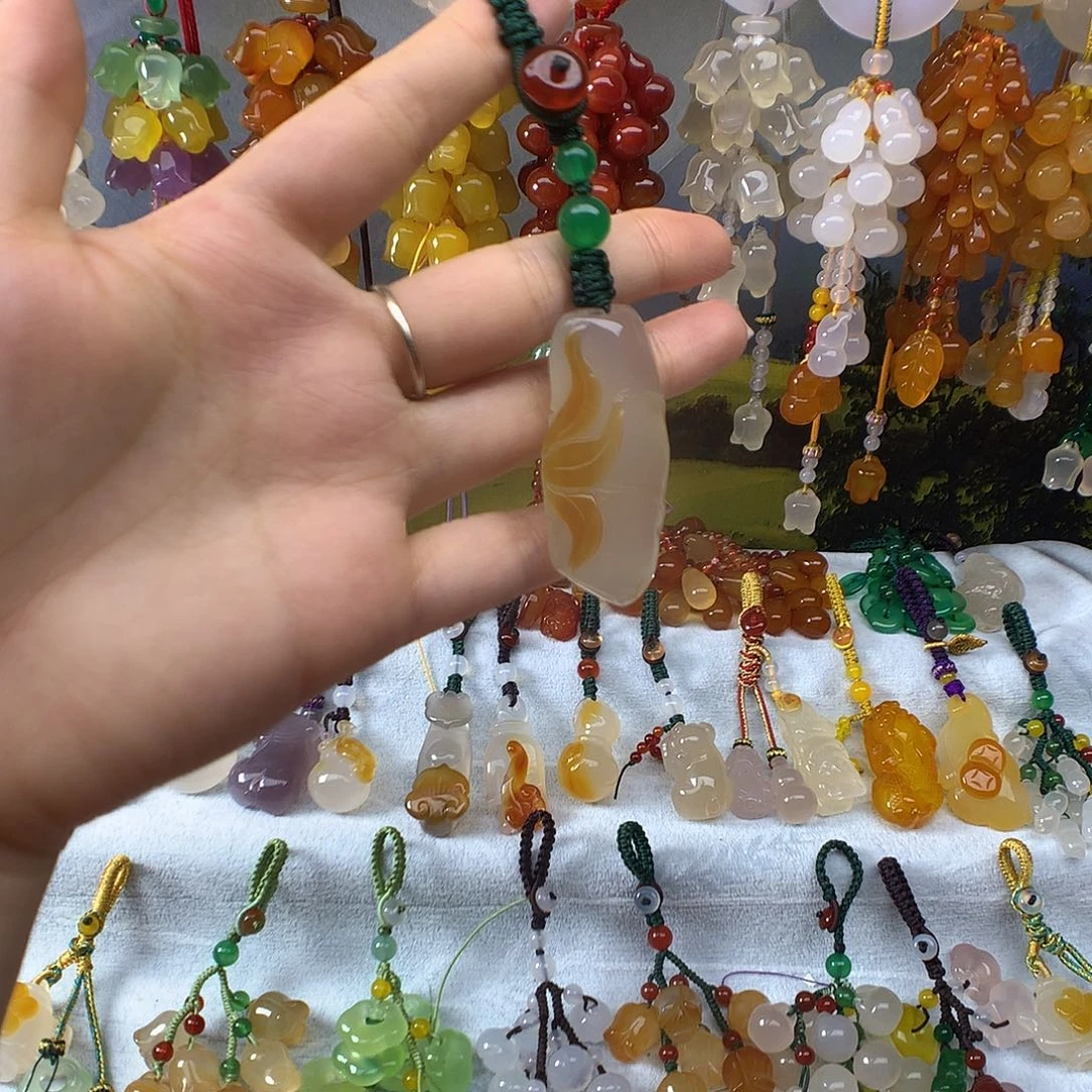 杨***平玛瑙/玉髓吊坠(不含链)未镶嵌