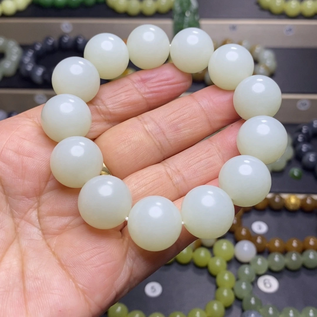 和田玉未镶嵌手串