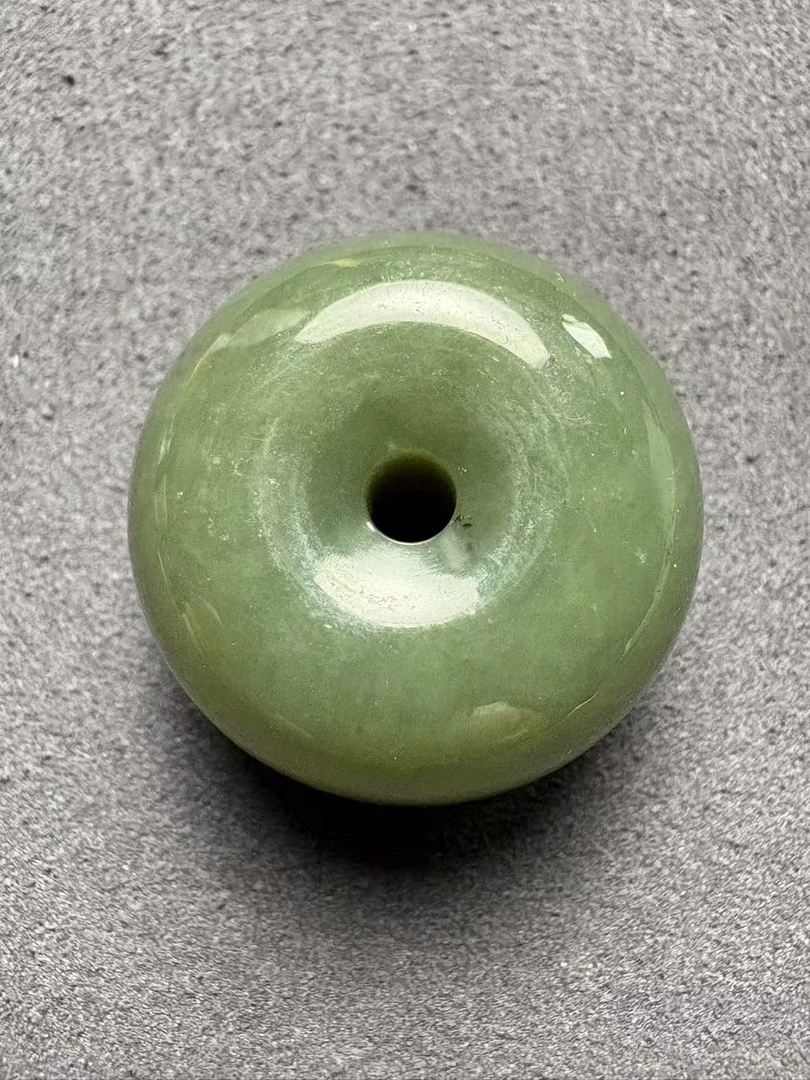 和田玉未镶嵌吊坠 微瑕 (不含链)