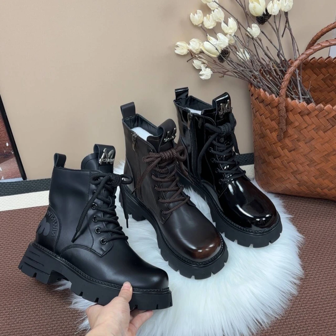 爆款厚底英伦马丁靴女2025秋冬新款潮酷加绒显瘦不累脚短靴大码41