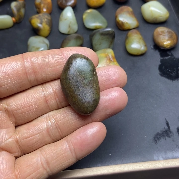 名***剑和田玉（糖玉）未镶嵌珠宝奇石
