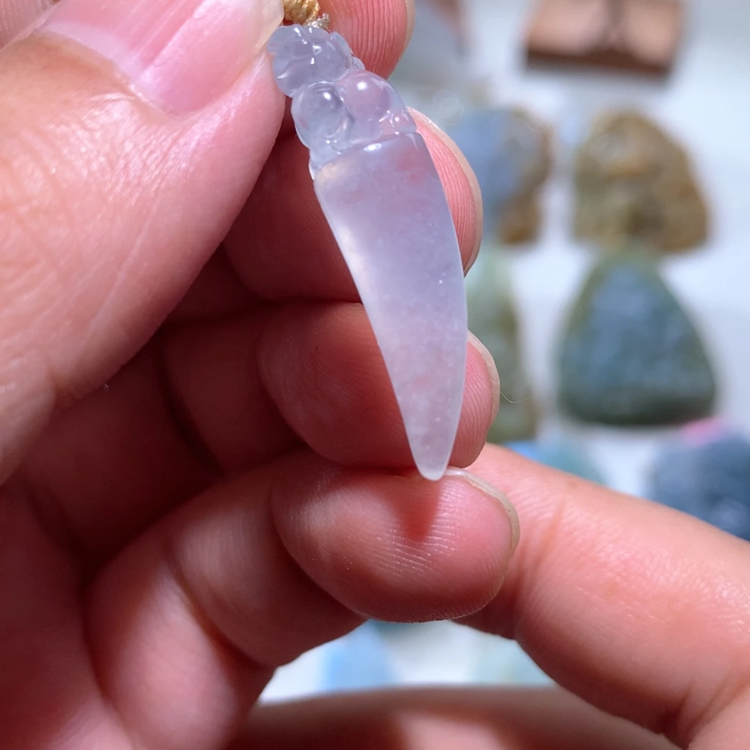 定制翡翠未镶嵌挂件