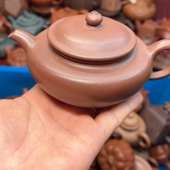 紫砂茶壶瑕疵………………