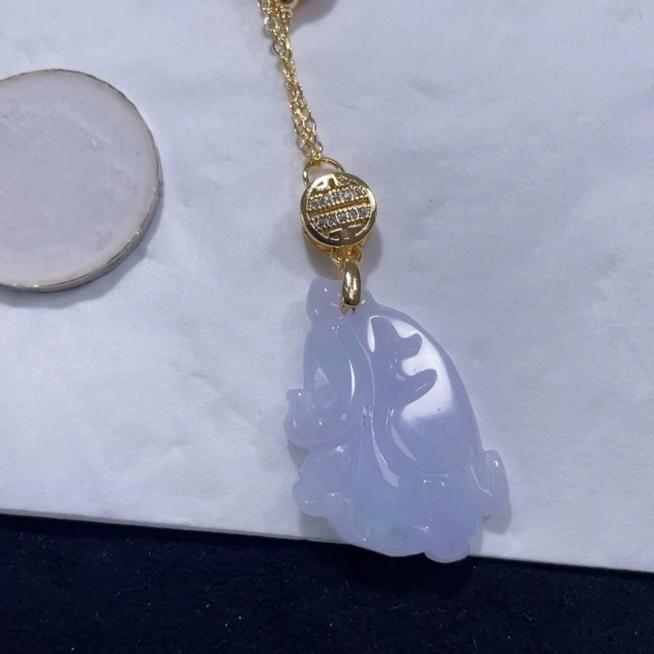 翡翠未镶嵌吊坠(赠链)