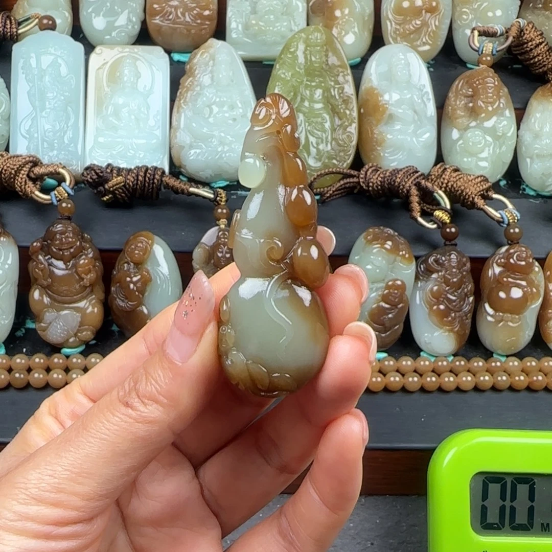 一***界和田玉未镶嵌挂件