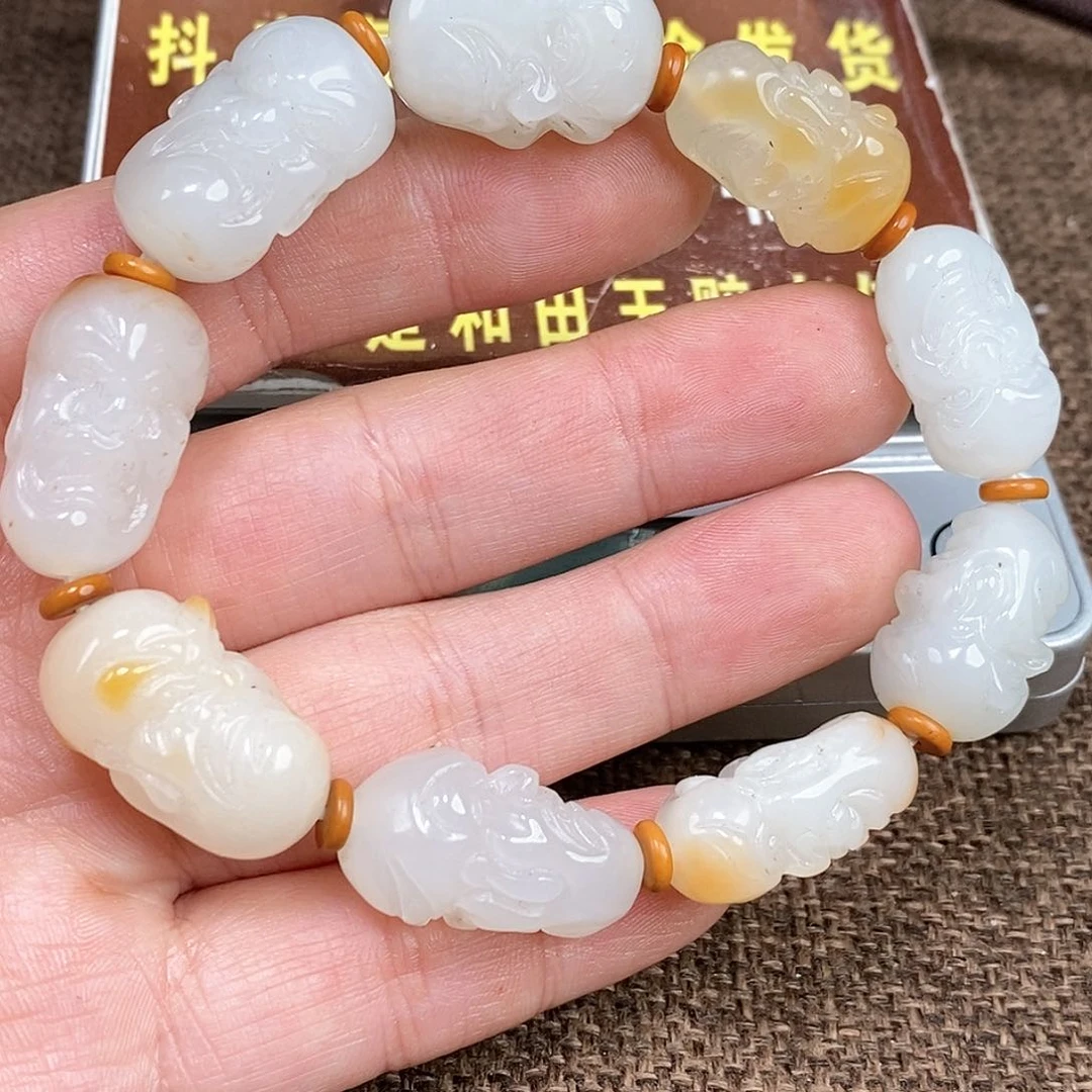 和田玉颈饰未镶嵌