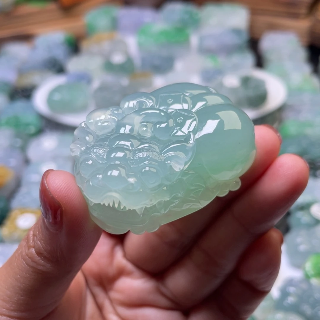 翡翠未镶嵌颈饰@***•貔貅