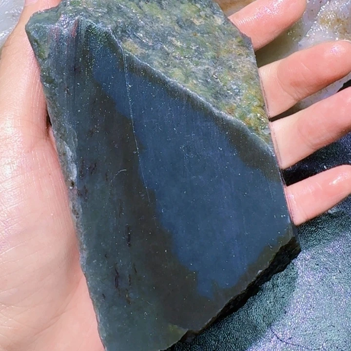 未镶嵌和田玉（糖玉）珠宝半成品