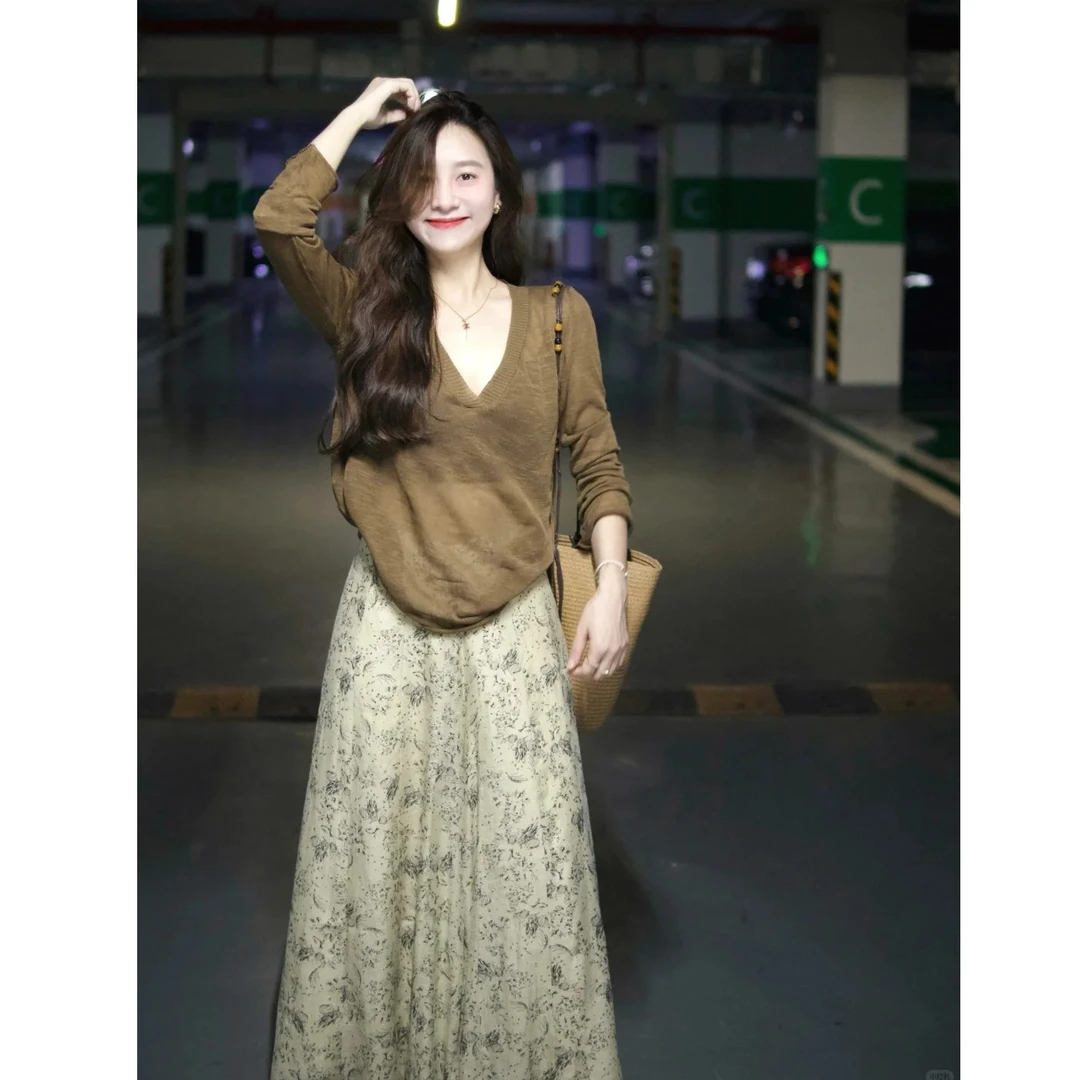 2025夏季新款韩系v领薄款防晒上衣百搭半身裙两件套装显瘦高级感