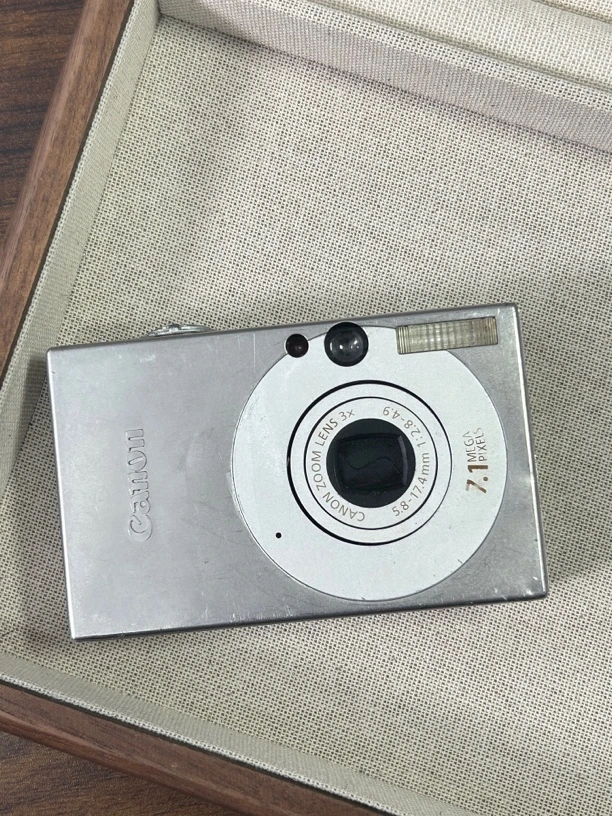 9新 Canon/佳能 ixus70 银色 磨损明显 复古ccd数码相机