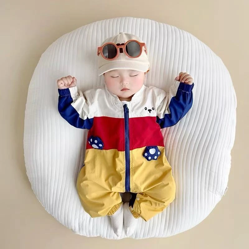 春秋季宝宝爬服超萌洋气婴儿衣服撞色冲锋衣连体衣外出服哈衣