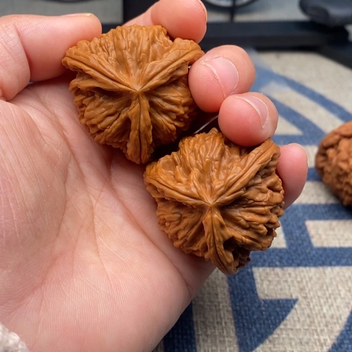 吊坠文玩核桃霸**吻三棱