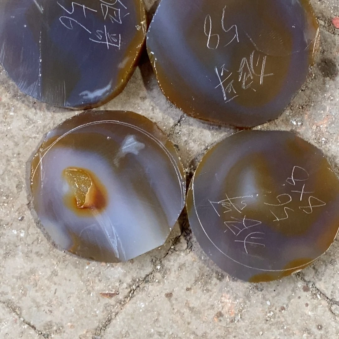 定制玛瑙狼**哥玛瑙手镯工费链接