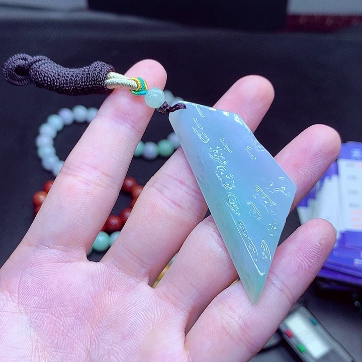 翡翠未镶嵌毛衣链