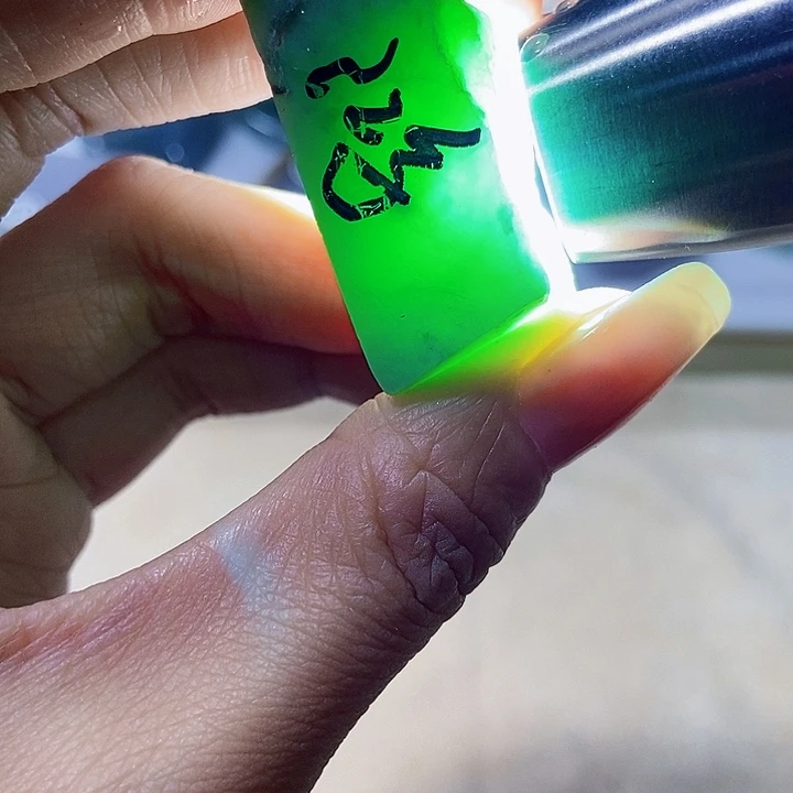 未镶嵌定制翡翠翡翠定制