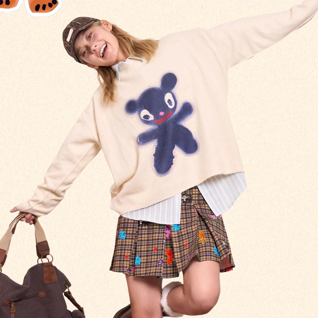 【自播】iscreamcolour艺术家原创小黑熊印花毛衣针织衫
