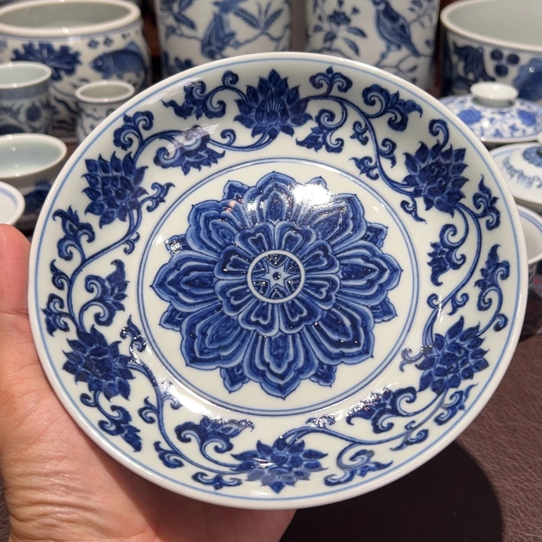 精品缠枝莲壶承赏盘直径约17厘米