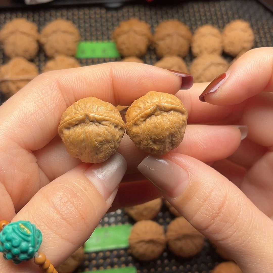 文玩核桃吊坠22尺全品瓷娃娃0008