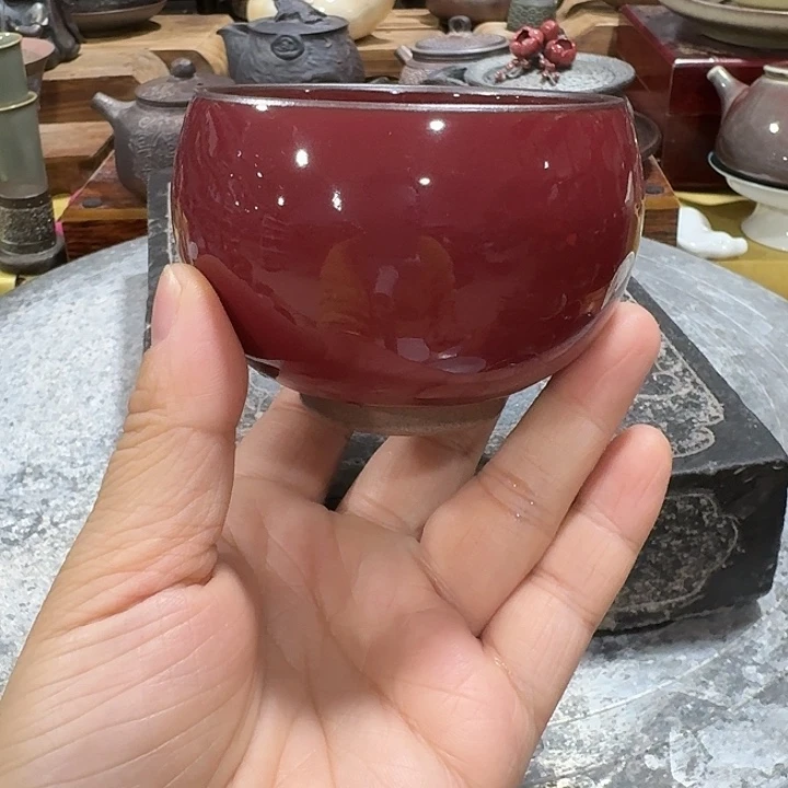 主人杯一个，瓷。。主人
