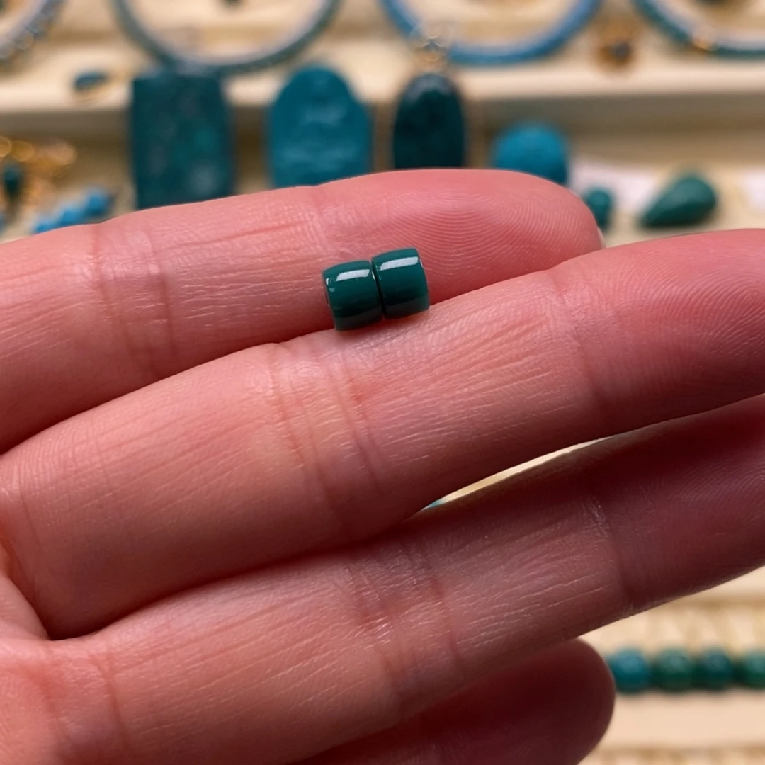 未镶嵌绿松石珠宝奇石直径5.1×3.6直切对珠