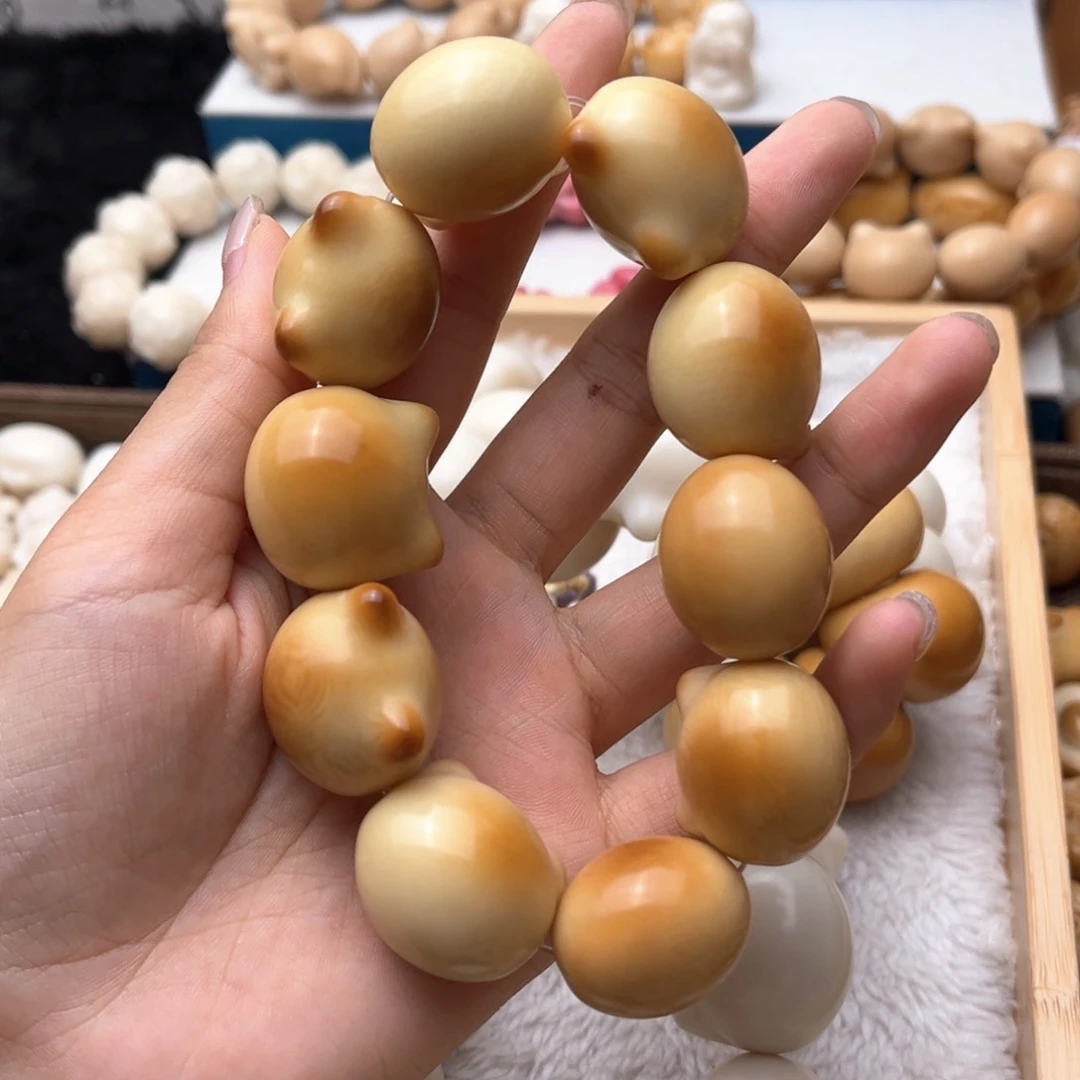 吊坠菩提根/象牙果烤色猫头2526