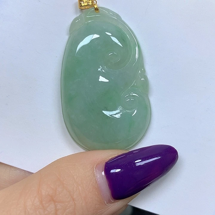 翡翠18K金镶嵌颈饰挂件