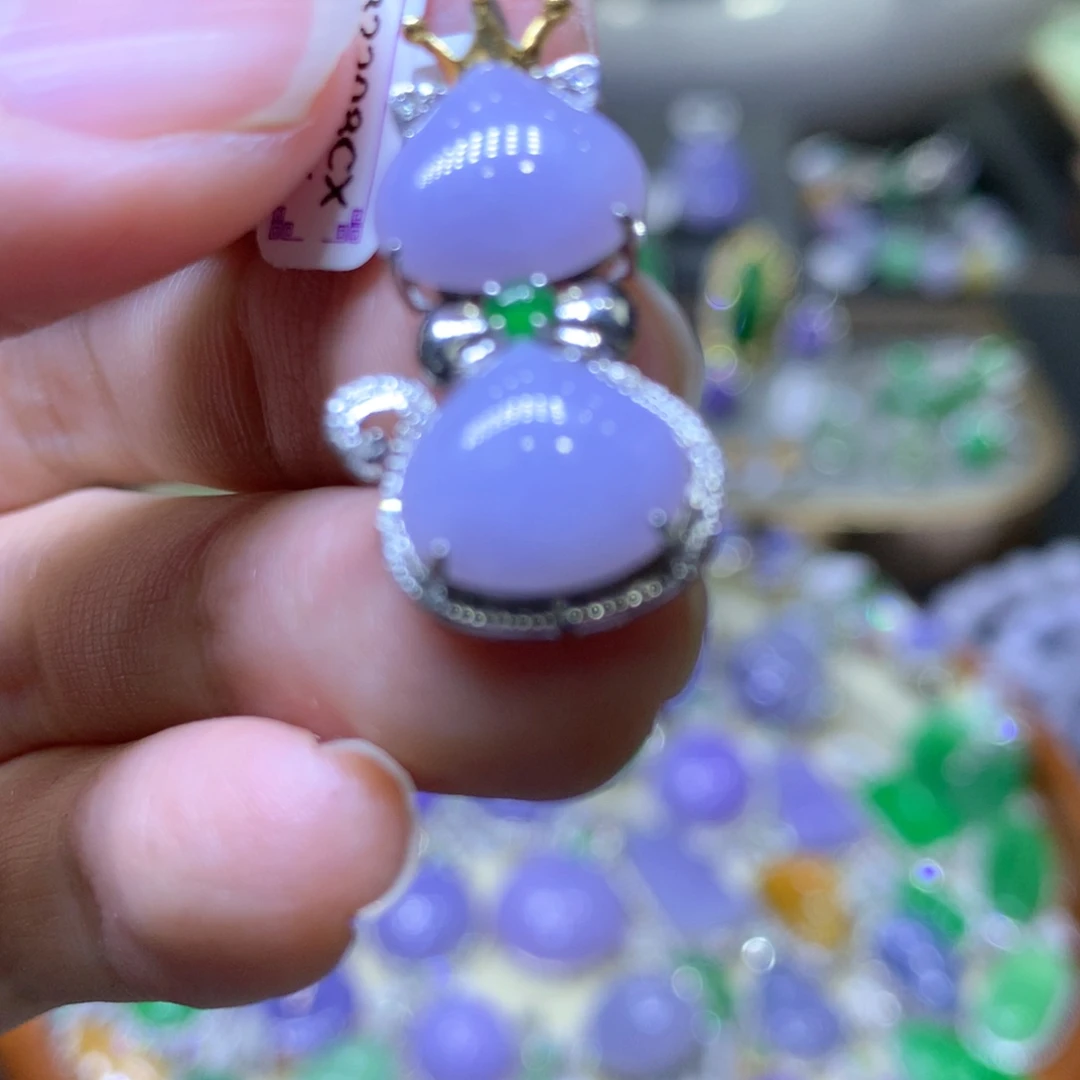 【闪购商品】翡翠颈饰18K金镶嵌翡翠吊坠项链