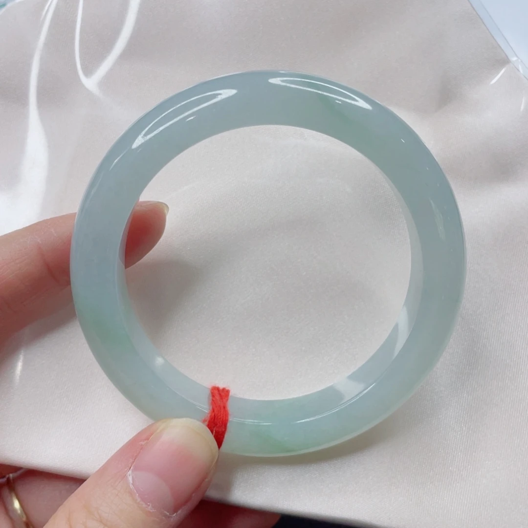 未镶嵌手镯翡翠手镯