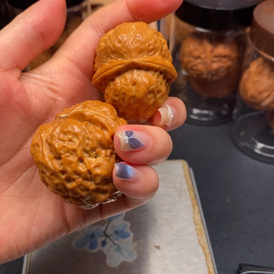 那***海文玩核桃吊坠福利铁龙骨