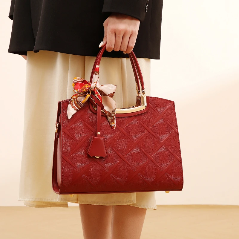 红色包包女大气中年妈妈款结婚包喜婆婆婚宴包礼物通勤手提斜挎包