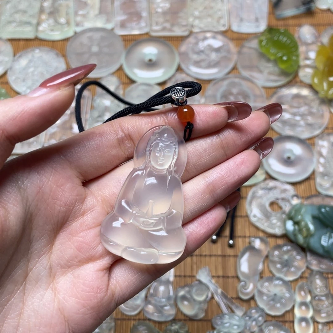 未镶嵌蛇纹石玉颈饰如**辰