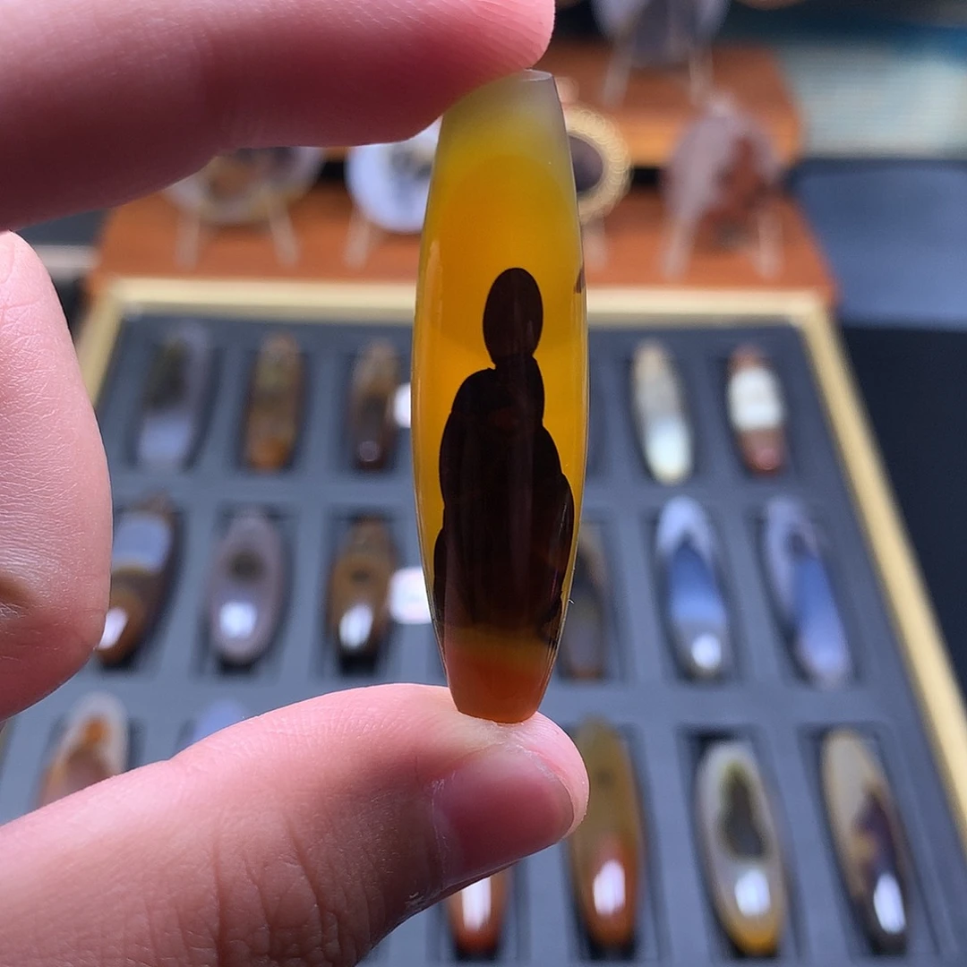 玛瑙/玉髓颈饰未镶嵌