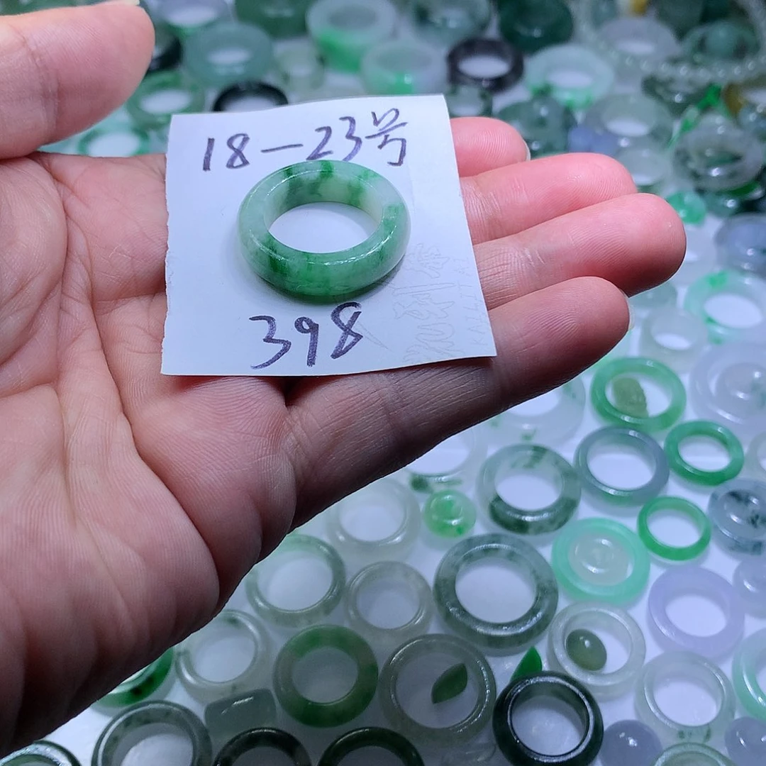 未镶嵌定制翡翠翡翠