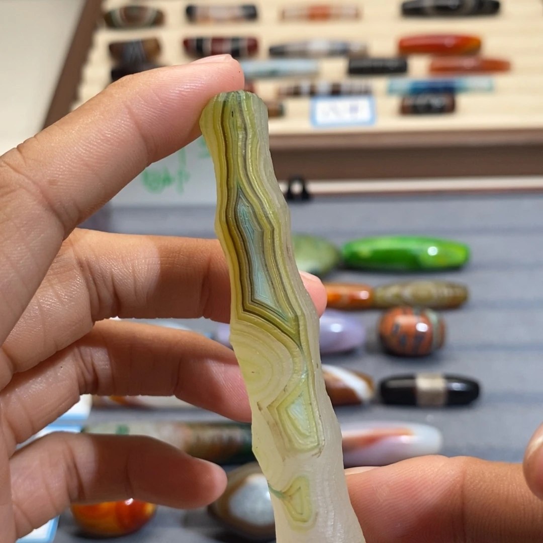 玛瑙/玉髓颈饰未镶嵌船