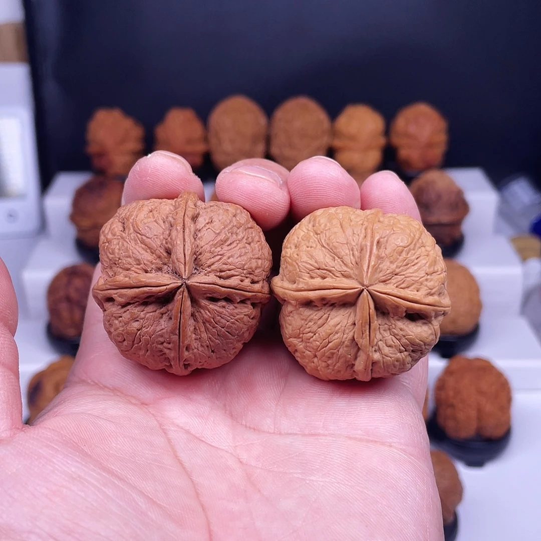 文玩核桃吊坠黄金蟒四棱不退不换