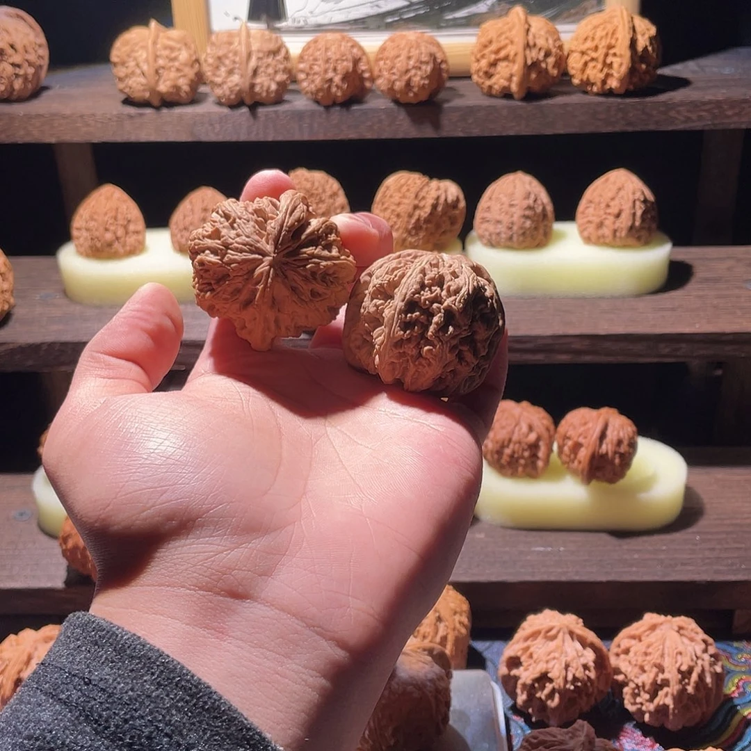 文玩核桃吊坠1111