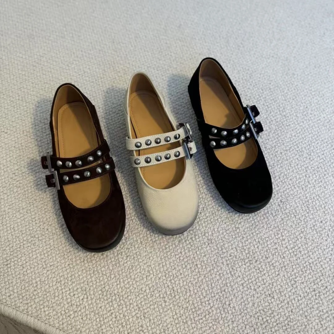 六也「甜酷铆钉」法式复古简约双排扣浅口软底芭蕾风玛丽珍女L845