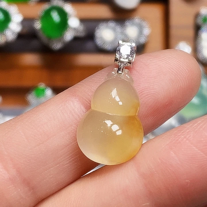 吊坠(不含链)18K金镶嵌翡翠