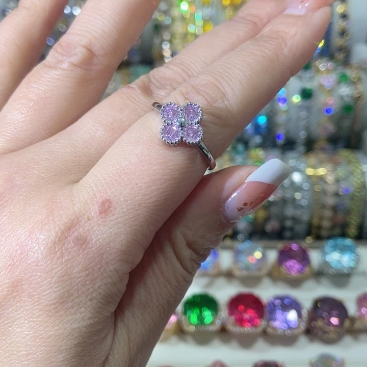 66锆石（处理）戒指