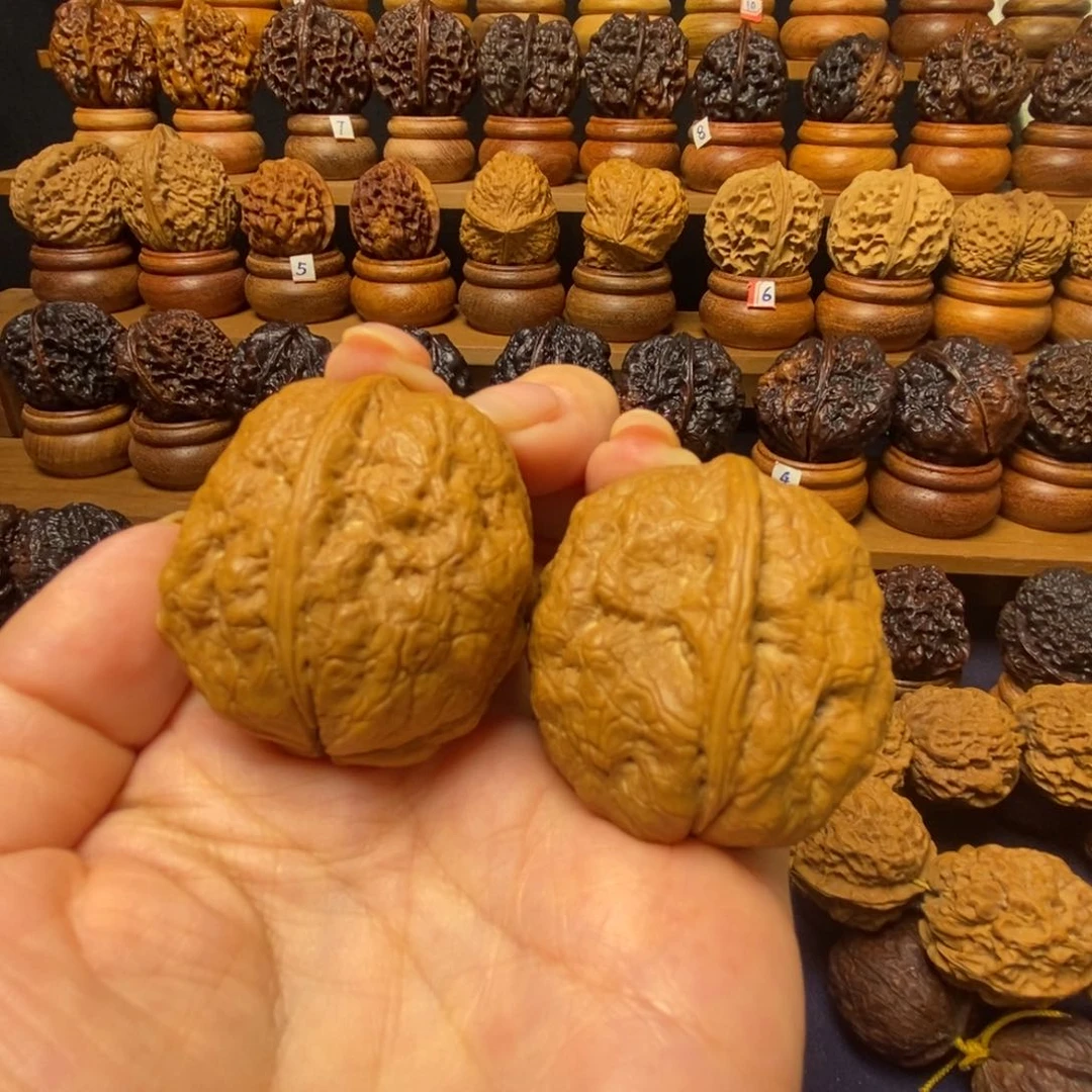 文玩核桃吊坠观音佛手39