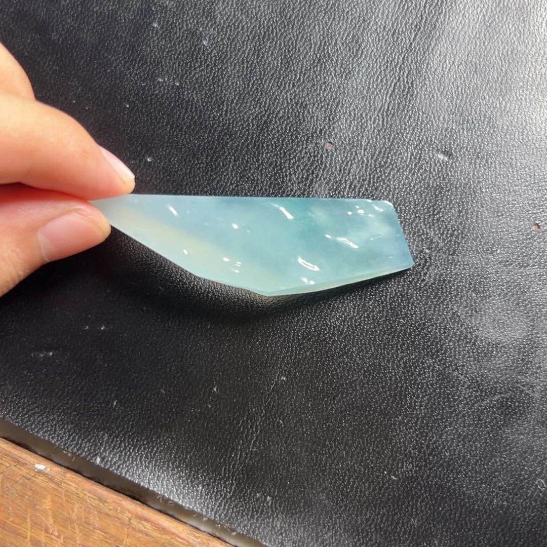 定制翡翠未镶嵌冰蓝