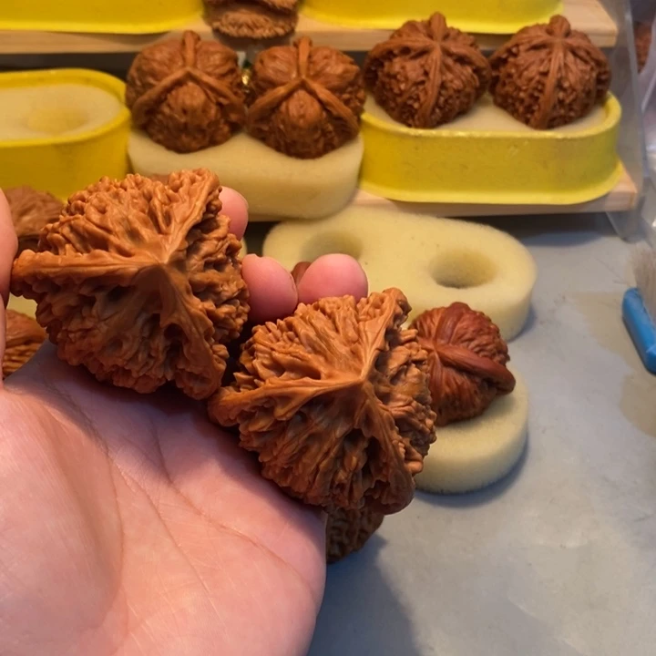 重****吊坠文玩核桃uhhhjjjj