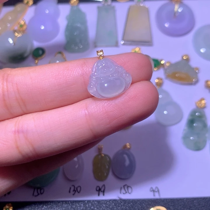 翡翠18K金镶嵌颈饰栀*翡翠