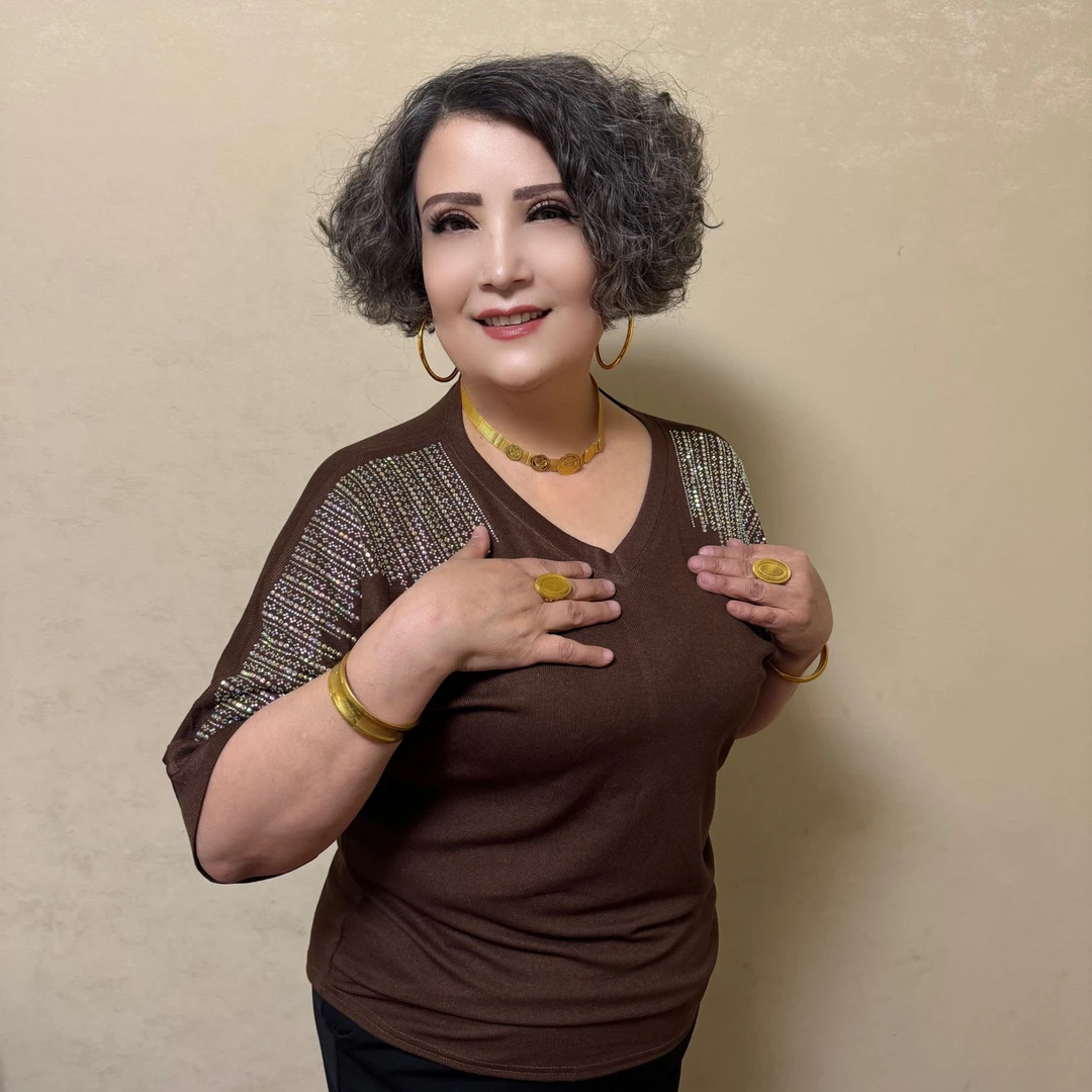 七分袖亮钻大码上衣气质百搭 V领