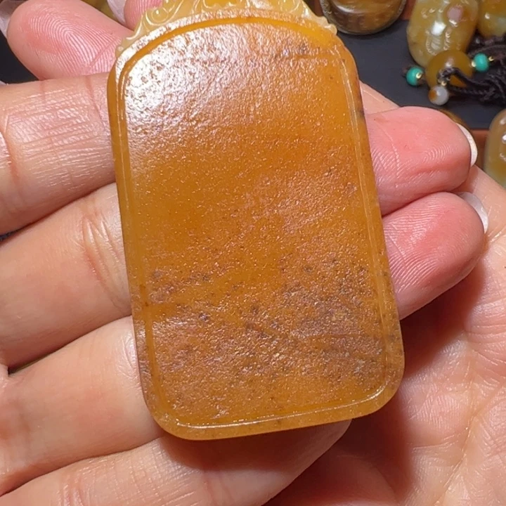 无***相和田玉未镶嵌颈饰