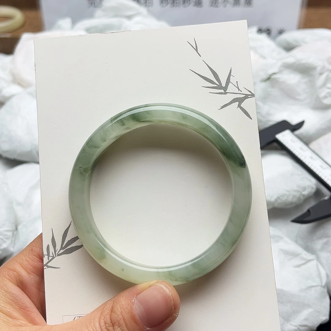 未镶嵌手镯石英质玉7